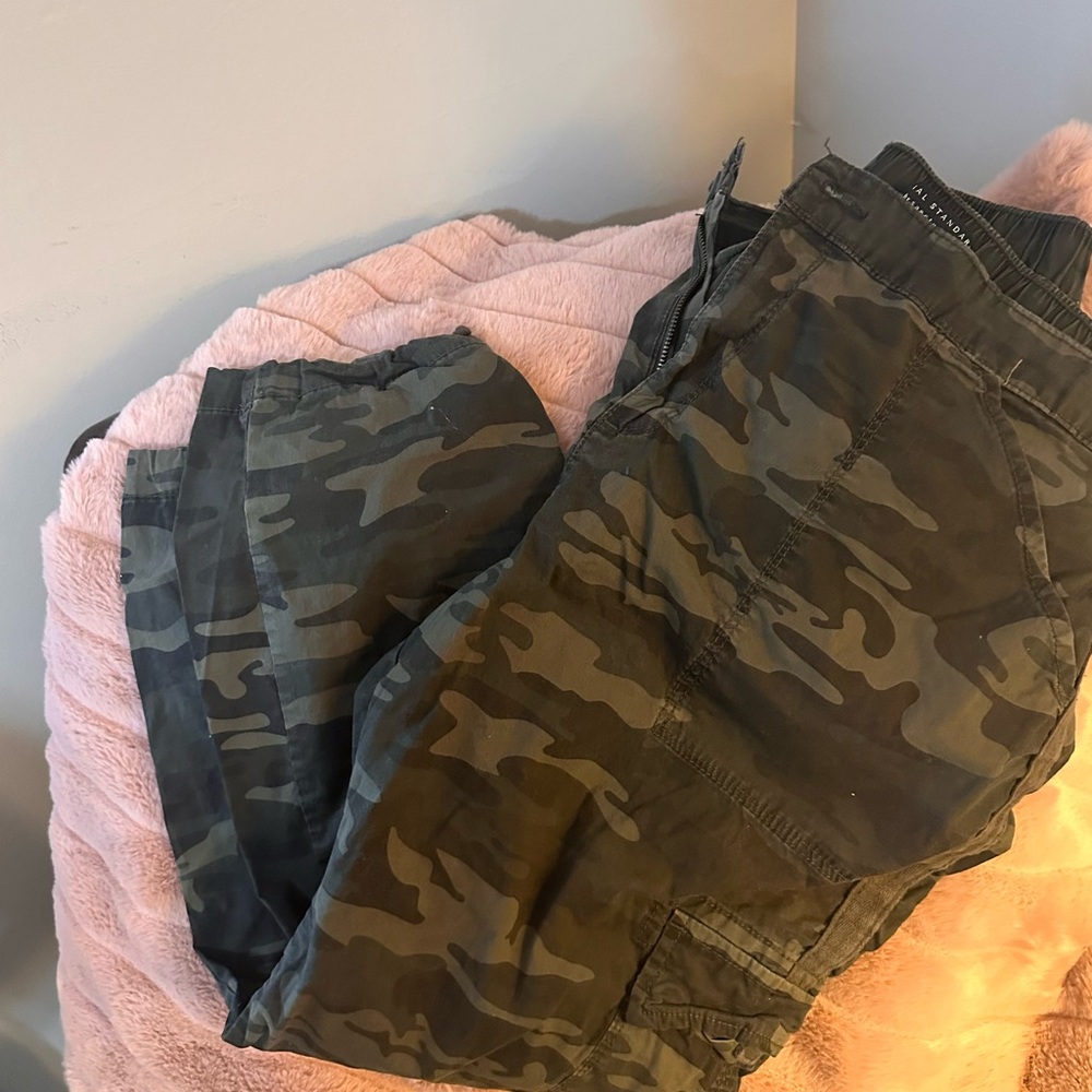Women’s Camo Pants